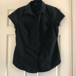 Black button-up short sleeve business casual shirt